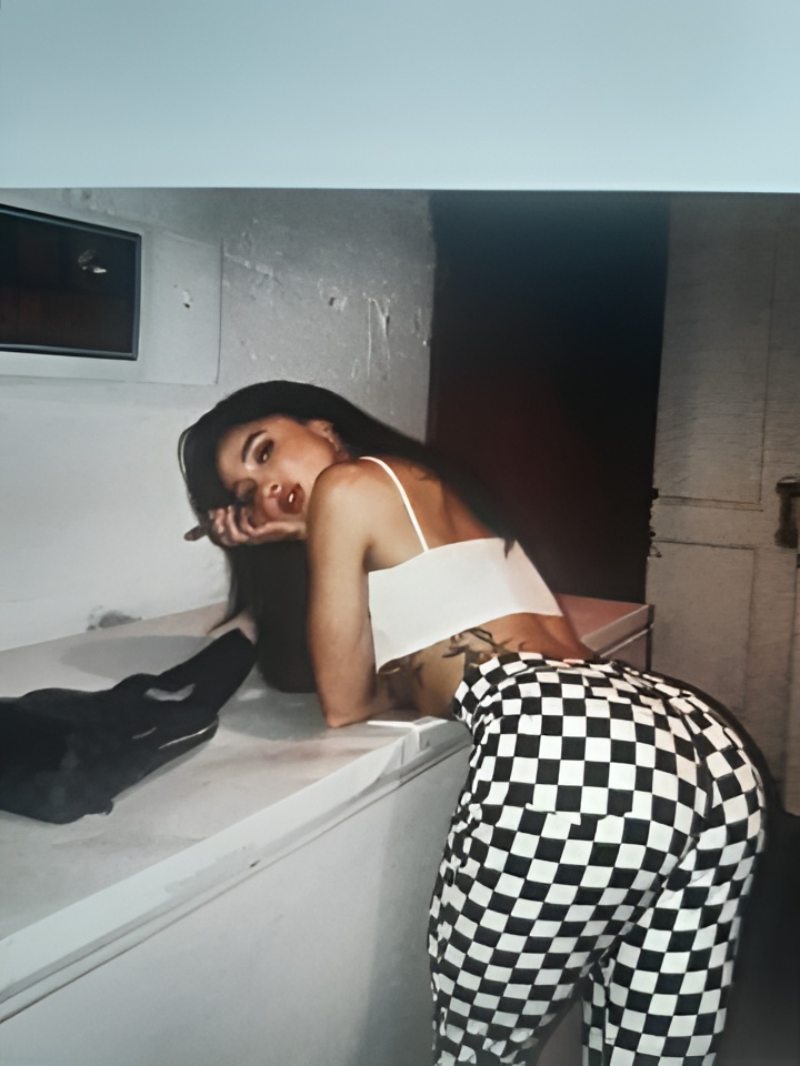 Снежана привлекальеная девушка из Данилов цена от 10000 руб