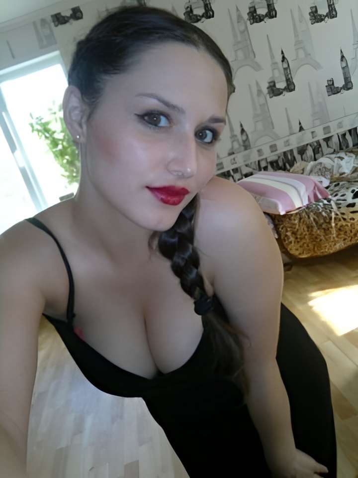 Стелла привлекальеная девушка из Данилов цена от 2500 руб