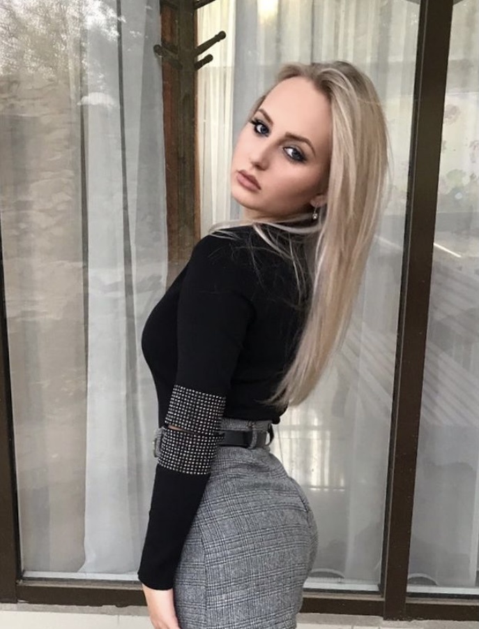 🎥 МАРГОША привлекальеная девушка из Данилов цена от 3500 руб