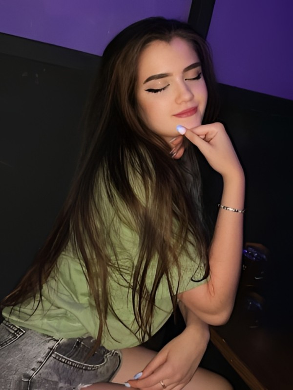 Белла привлекательная девушка из Данилов цена от 4000 руб