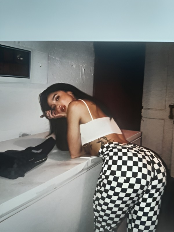 Снежана привлекательная девушка из Данилов цена от 10000 руб