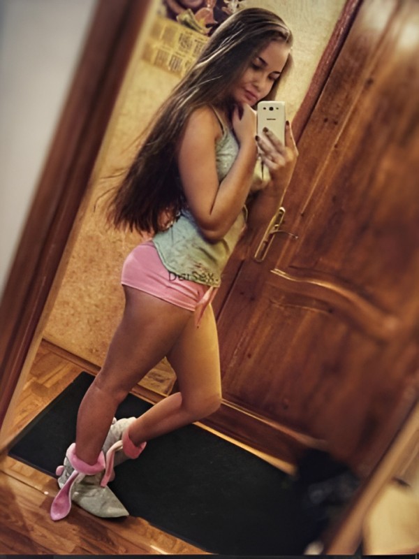 Устина привлекательная девушка из Данилов цена от 5000 руб