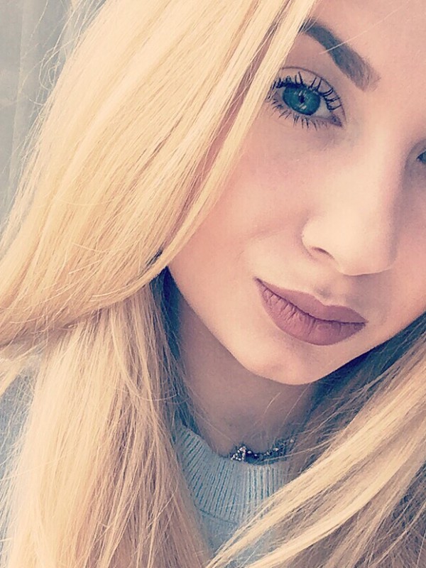 Аленка привлекательная девушка из Данилов цена от 3500 руб